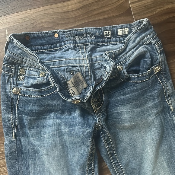 size 25 miss me jeans. - Picture 4 of 4